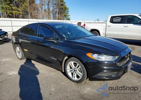 2018 Ford Fusion S Hybrid z USA, uszkodzony, nr VIN 3FA6P0UU5JR100721